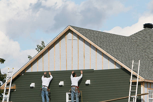 Professional Siding Contractor technician working in Jackson Center, OH
